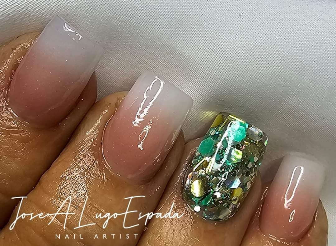 #brillo de Imay Nails Details 
#pinkandwhite de #tones Miguel Angel Lara 
#josenailshairstyleandmakeup 
#nailsalon #nailtechnique #nailsboricua #nailsfashionnails #naileducation #nailstyle