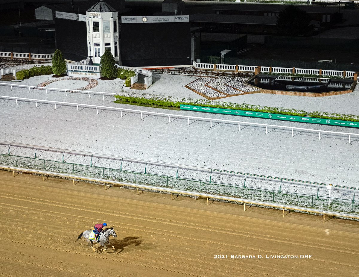 Three years ago today, at Churchill Downs.... Essential Quality and a snowscape morning #KentuckyDerby