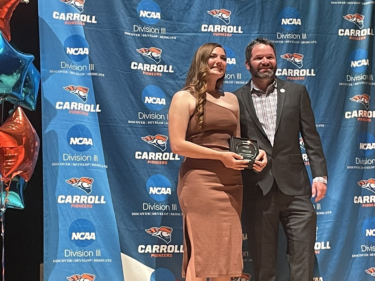 pio_athletics's tweet photo. Tonight’s Pios award for Rookies of the Year goes to Rebecca Hallman (@PioWLAX) and Joey Appino (@Pio_Baseball) #d3hoops #GoPios https://t.co/xOKsKJ4QuE