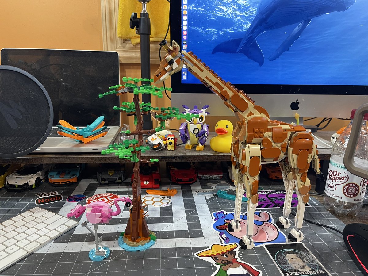 UncleApollovera's tweet photo. It is finally done! This whole set so much fun! #lego #lego3in1 #streamer #apollovera #crazyuncle https://t.co/bpISnWJG8R
