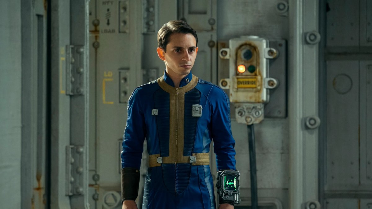 (vague fallout tv show spoilers (but not really)) giggling over the fallout tv show equivalent to the original vault dweller being played by fucking Rico from Hannah Montana he's great in the role, it's just as the older brother of a Hannah Montana fan i can't unsee it