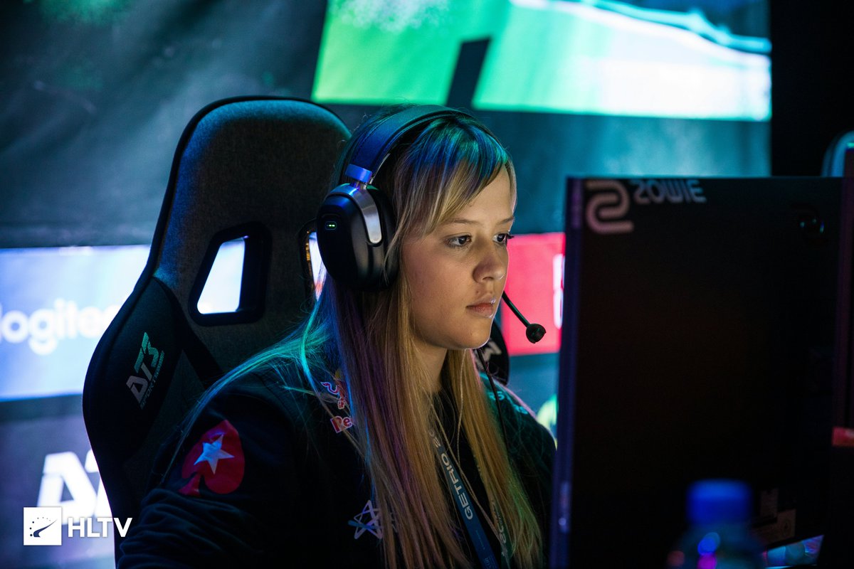 FURIA's tweet photo. Estamos ao vivo na Nuke, pela Grande Final do #GETRio🔥
Cola pra empurrar o 1-1 na série! 👇
https://t.co/TKAVxMxMHL 🔴
#DIADEFURIA https://t.co/EcBtEGIFmr