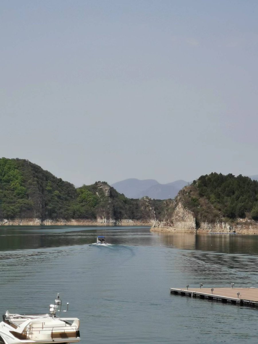 Morning, my friends! Sailing towards ur destination, it's a new week~ Happy Monday! 📸 by Me in Pinggu district, #Beijing