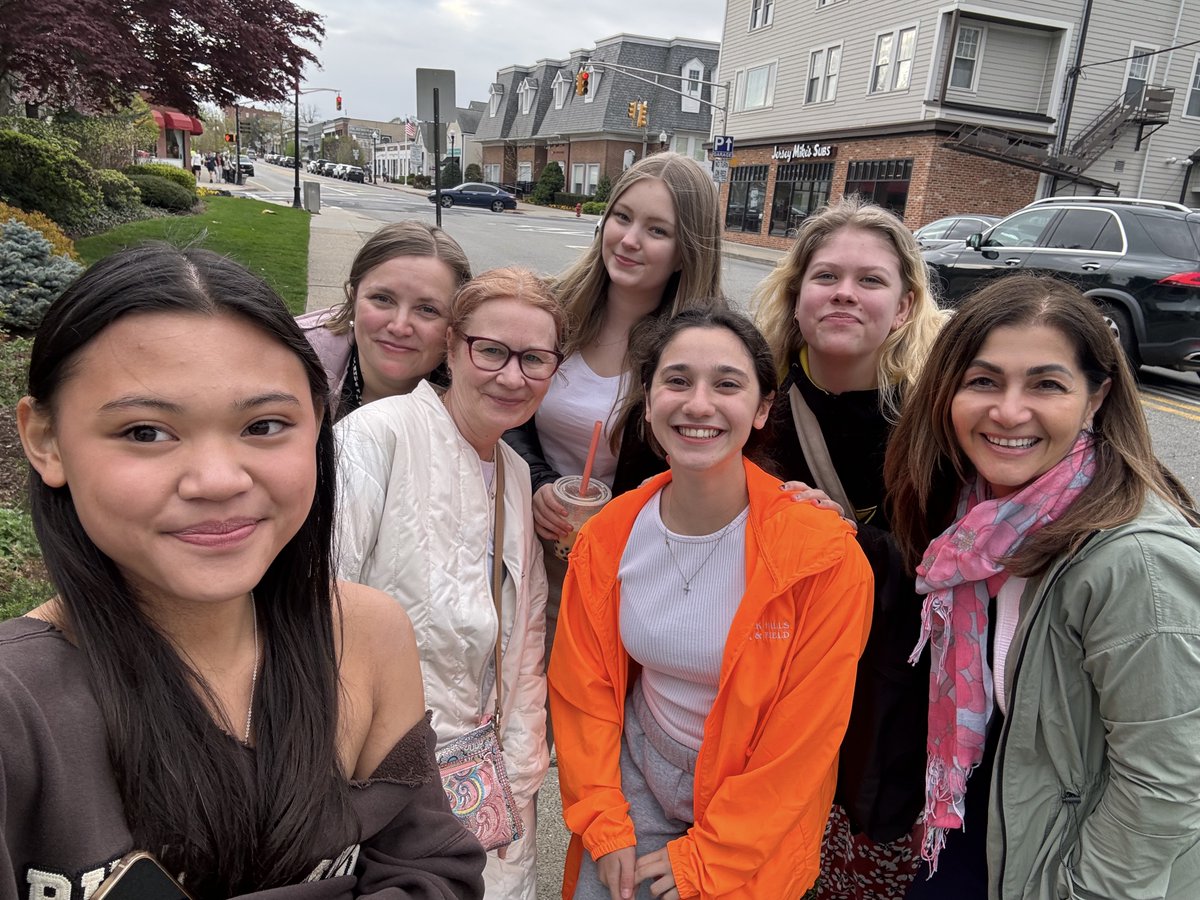 arginesafari's tweet photo. Extremely grateful to @FulbrightFIN , @FinlandinUSA, @FulbrightPrgrm, Finnish National Agency for Education, @StateDept, and my @pvrhsd colleagues for their warm welcome and shared insights! #Fulbright #Transatlanticgrant @sarah_bilotti @PascackValleyHS @PHTrailblazer @pvhsecho https://t.co/9W7pexz081