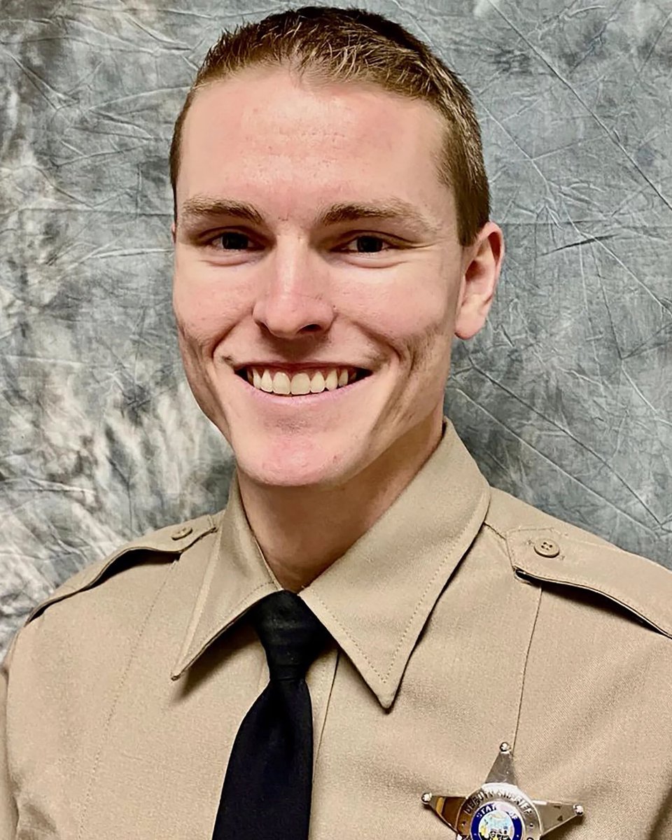 Rest in peace Dep Tobin Bolter of Ada County SO, Idaho, who was shot on 4/20/24 during a car stop & died on 4/21/24. He had 4 months on & was a 7 year LE veteran. The shooter was shot & killed by Boise PD when he fired upon them as they were trying to arrest him

Honor him 😔💙🖤