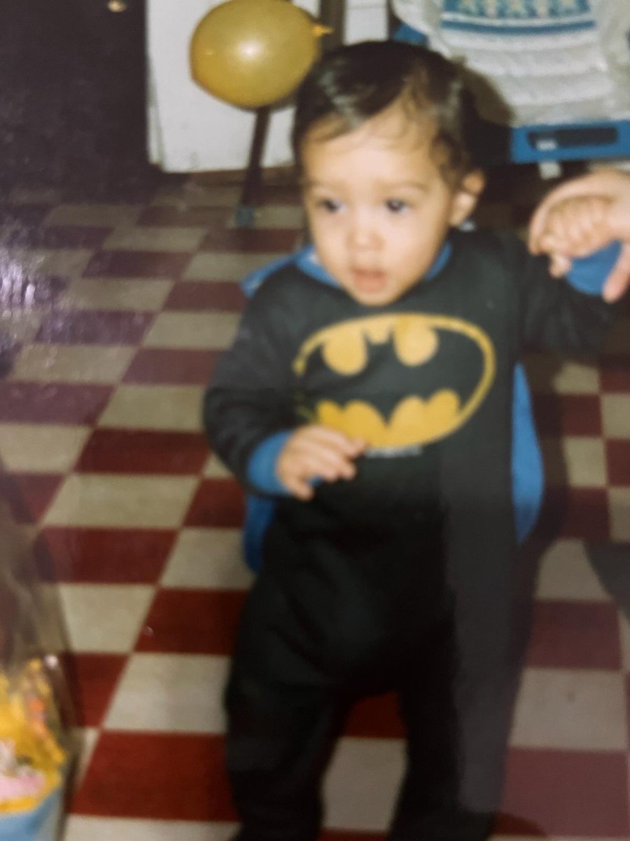 1990 por si acaso no vallan a decirme algo 😂🦇