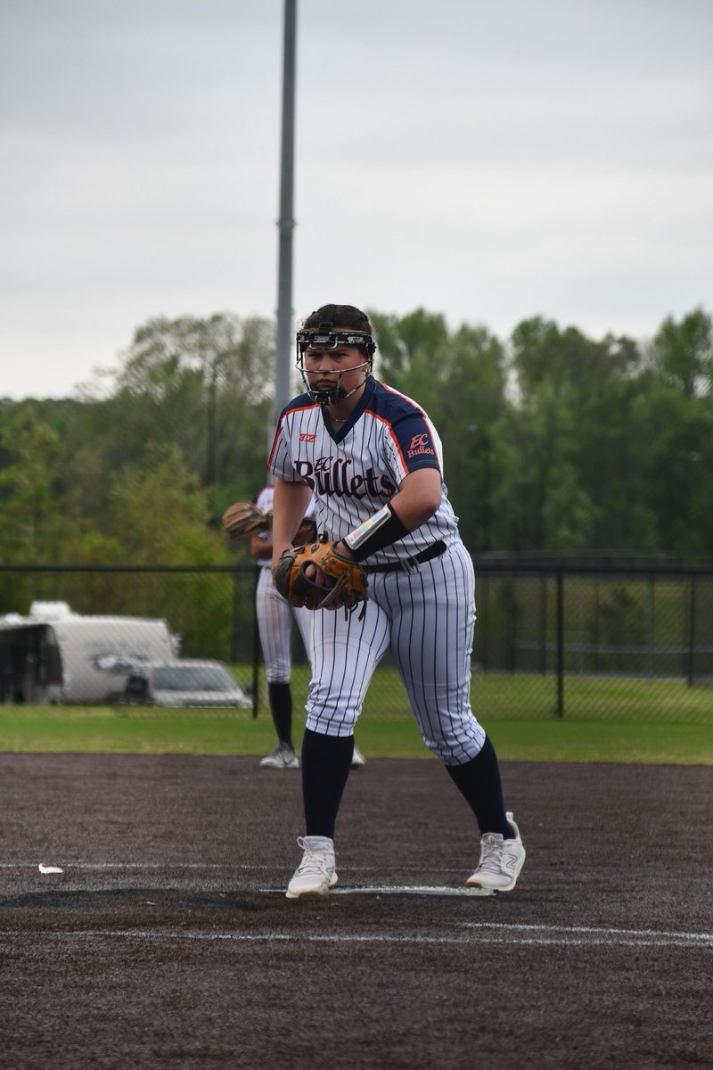 Hadleigh_2106's tweet photo. The past two weeks have been great. Last week’s stats: pitching-1.312 ERA, 17 SO’s, 3 wins out of 4 in total, 8 walks, 3 RE. This week’s stats:  pitching-1.680 ERA, 8 SO’s, 2 games started, 3 games in all, 2 wins, 1 walk, 2 RE. https://t.co/4fEKadkhNf