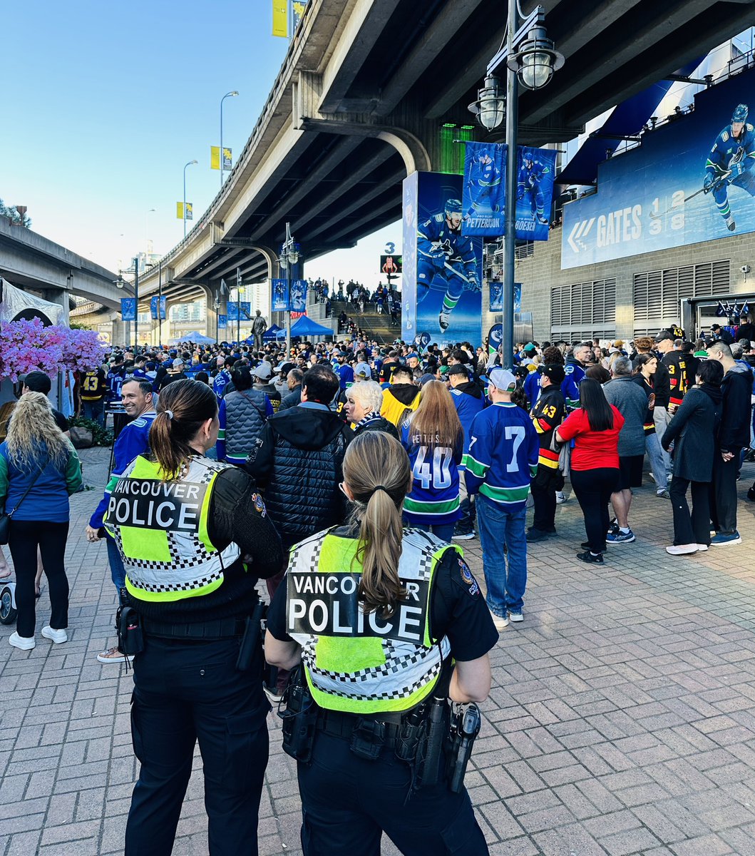 #GoCanucks! If you’re coming down to the game, be sure to say hello to our #VPD team. We’re here to help everyone have fun and stay safe.