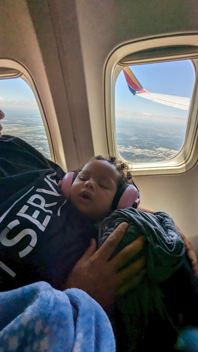 orlandogunn's tweet photo. #MYFIRSTFLIGHT @SouthwestAir THANK YOU FOR MAKING IT AS SMOOTH AS MY BOTTOM! https://t.co/s4MpyWVqPD
