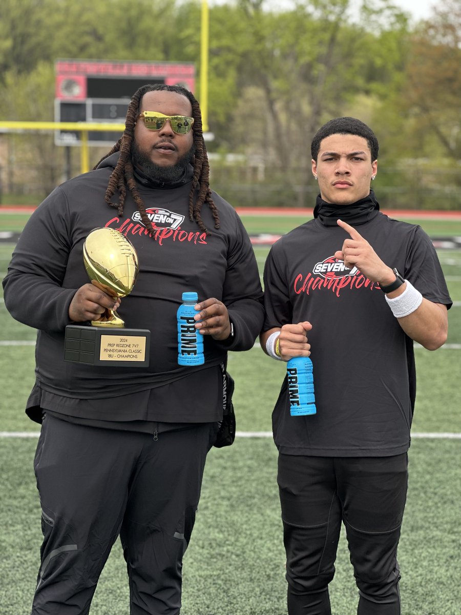 PRZVicCastillo's tweet photo. Congrats to CT Prime @CTPrime7v7 on taking home the 18U Championship after two fantastic days of work, defeating Jersey Tough 18U by two points. 

Coach @LarryDixon7v7, @NickConlan4 &amp; Adonis Fine are pictured https://t.co/1IOGOaAGXh