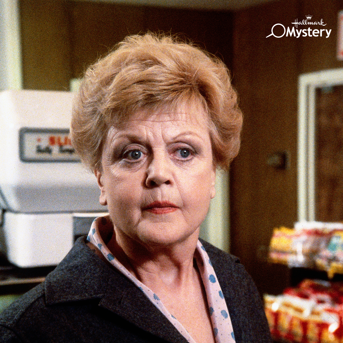 The best #sleuthing often takes place at night. 🔍 Tune in to a #MurderSheWrote marathon, starting tonight at 11/10c. 🔍