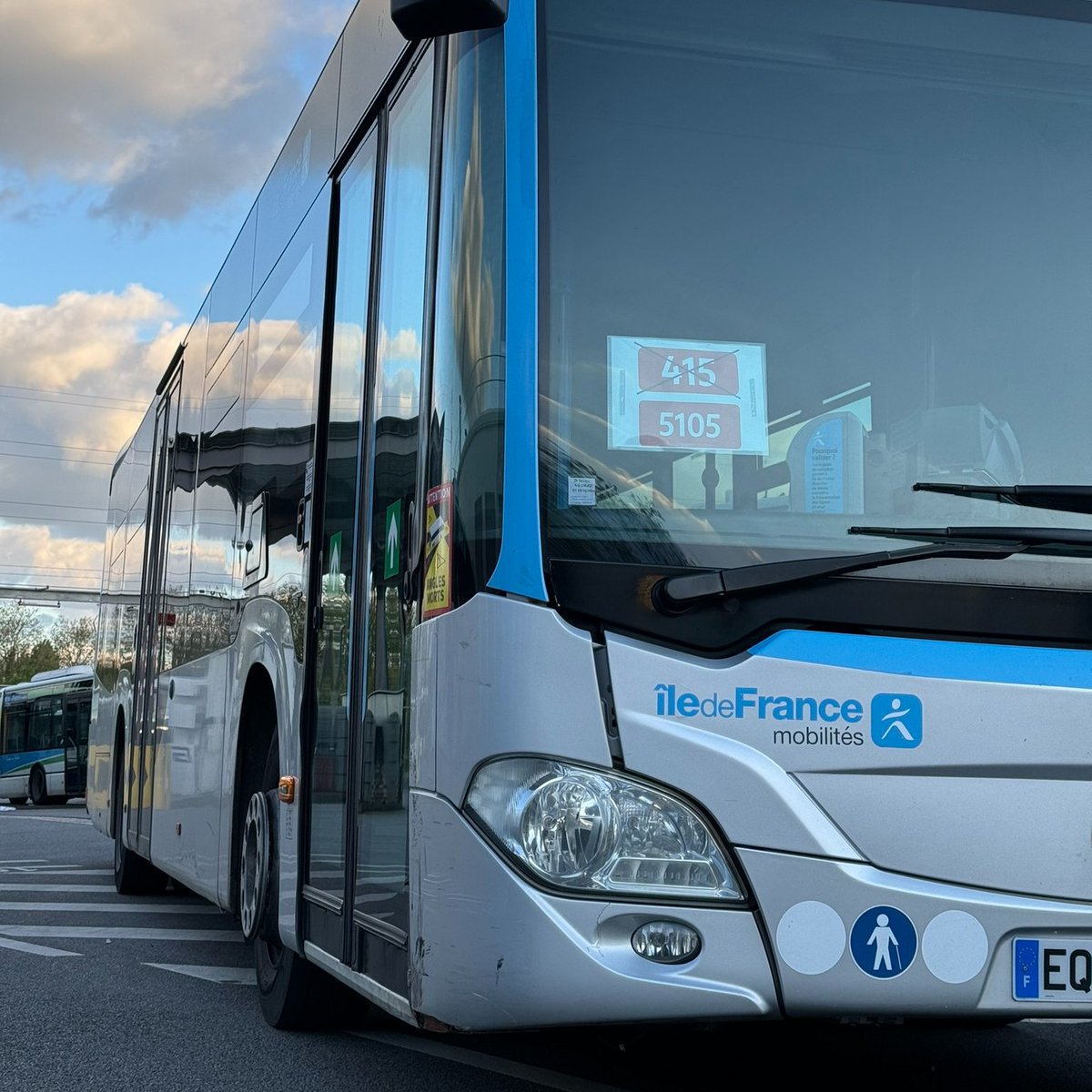 🥳 JOUR J !
🚌 Renumérotation des lignes

✅ Nous sommes prêts !
🛠 Nos équipes ont travaillé sans relâche depuis plusieurs semaines pour vous accompagner dans ce changement majeur.

➡ Pour connaître votre nouveau numéro de ligne : urlz.fr/qmer