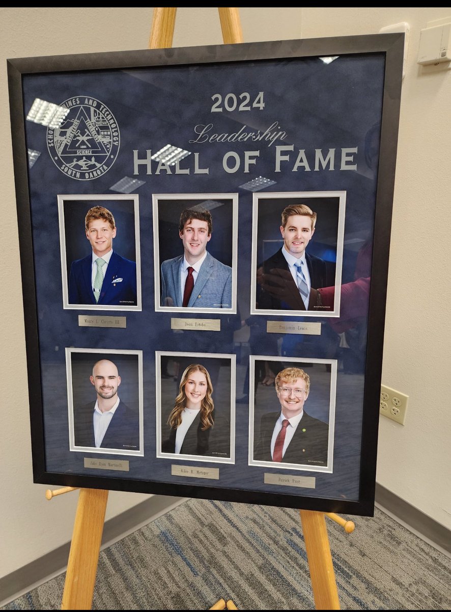 coachflohr's tweet photo. Congratulations to ⁦@jake_martinelli⁩ of ⁦@HardrockerFB⁩ for being inducted today into the ⁦⁦2024 ⁦@sdsmt⁩ Leadership Hall of Fame. Our 3rd player in 5 years. #ServantLeaders #TheHardrockLife https://t.co/m8tSQOEvWY