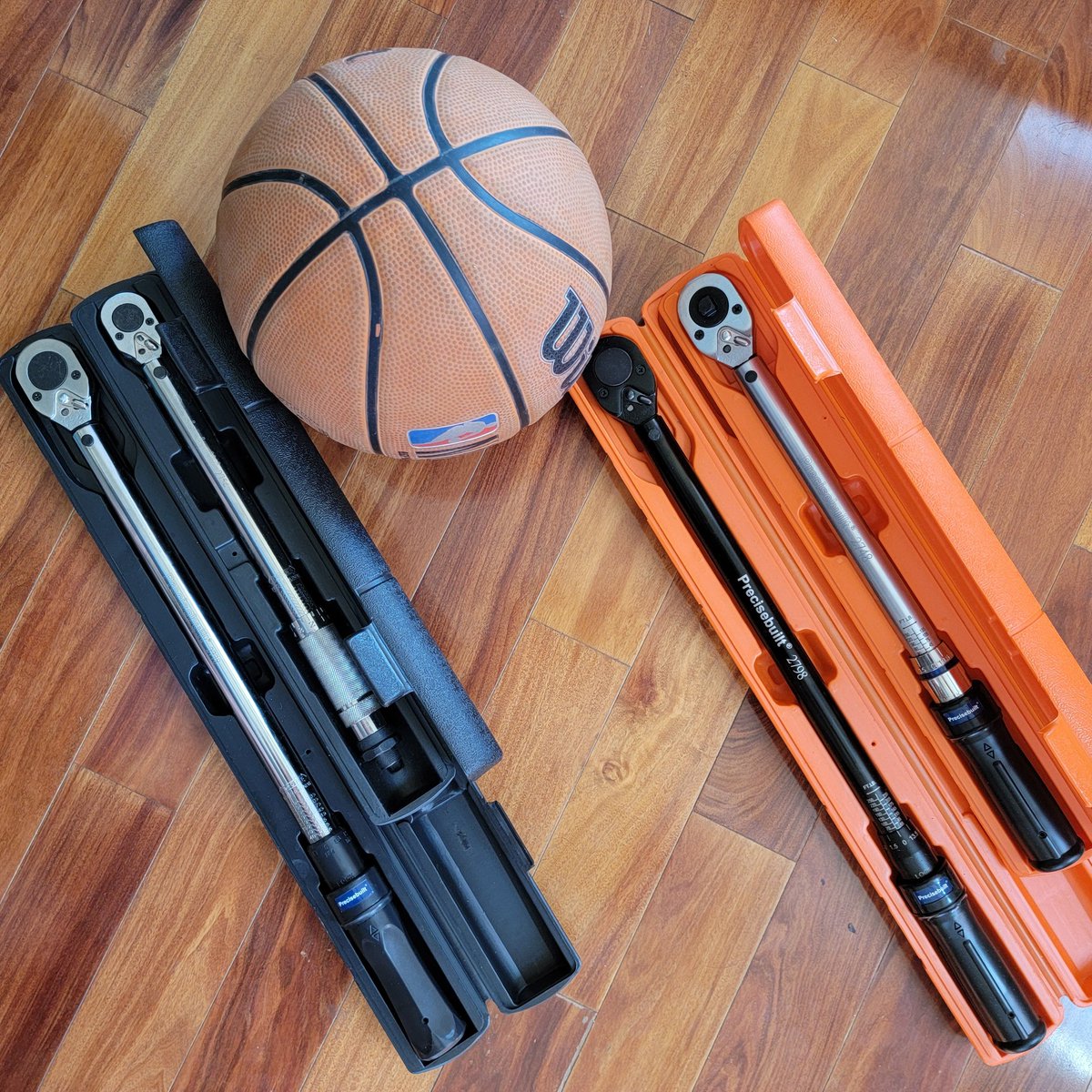 The Race Is On

#NBAPlayoffs2024 #NBAPlayoffs #torquewrench #torquing #wrenching #precisebuilt #tools