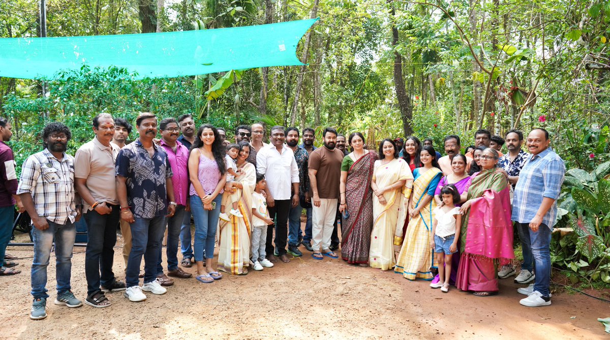 #L360  is start rolling🎥

#Mohanlal #MRenjith #TharunMoorthy #Shobana #RejaputhraVisualMedia