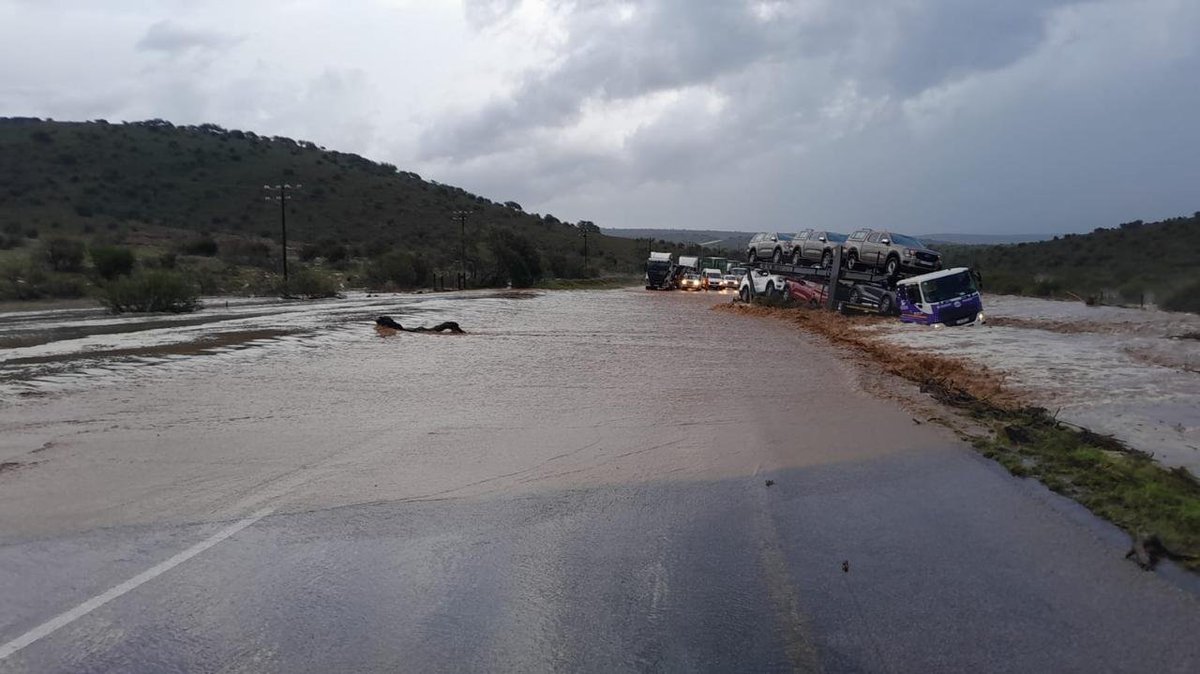 Eastern Cape - N10 Route: #Flooding between Cookhouse and Olifantskop pass