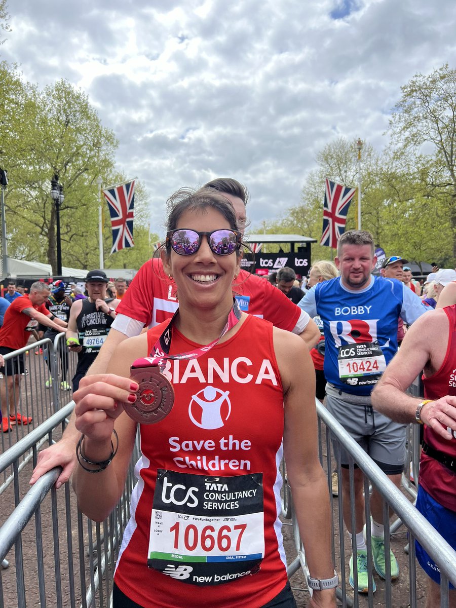 BianciesM's tweet photo. WHAT A DAY!!! โค๏ธ๐คโค๏ธ
Just absolutely incredible, an unforgettable experience! #teamsave #weruntogether
@savechildrenuk @LondonMarathon https://t.co/nV8yA9DeTz