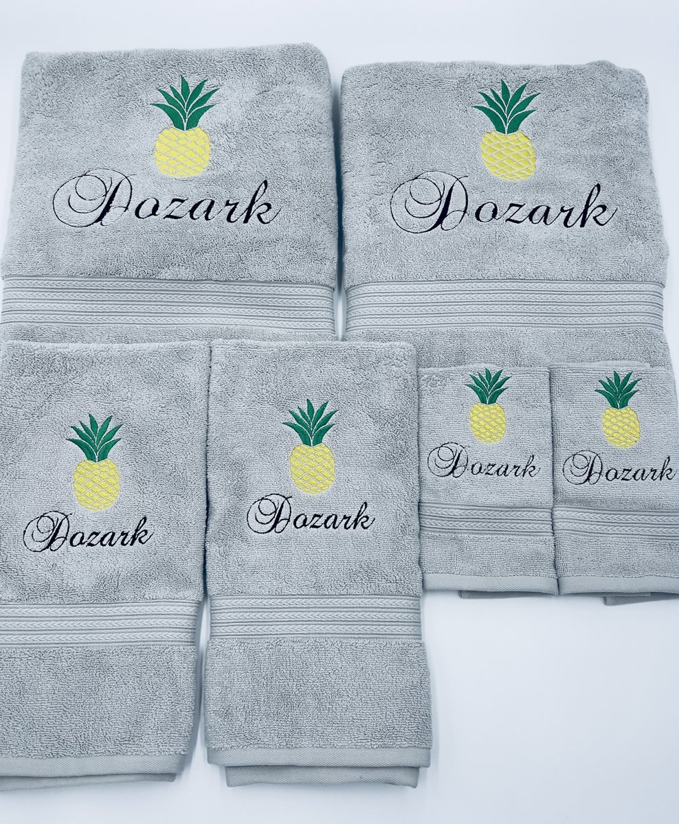 30% off Sitewide w/Free UPS Ground Shipping! Personalized Bath Towel, 100% Cotton loom.ly/q1nUWvU 
#graduationgift #bathtowels #personalizedtowel #embroideredtowel #cottontowel #weddingtowel #softtowels #luxurytowels #hoteltowels #handmadegifts #etsy #etsyshop #custom