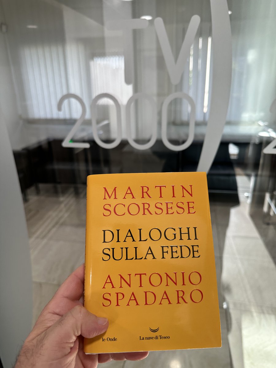 antoniospadaro's tweet photo. Alle 8.10 su @TV2000it a parlare dei miei Dialoghi sulla Fede con #MartinScorsese https://t.co/LJB10bnR3h