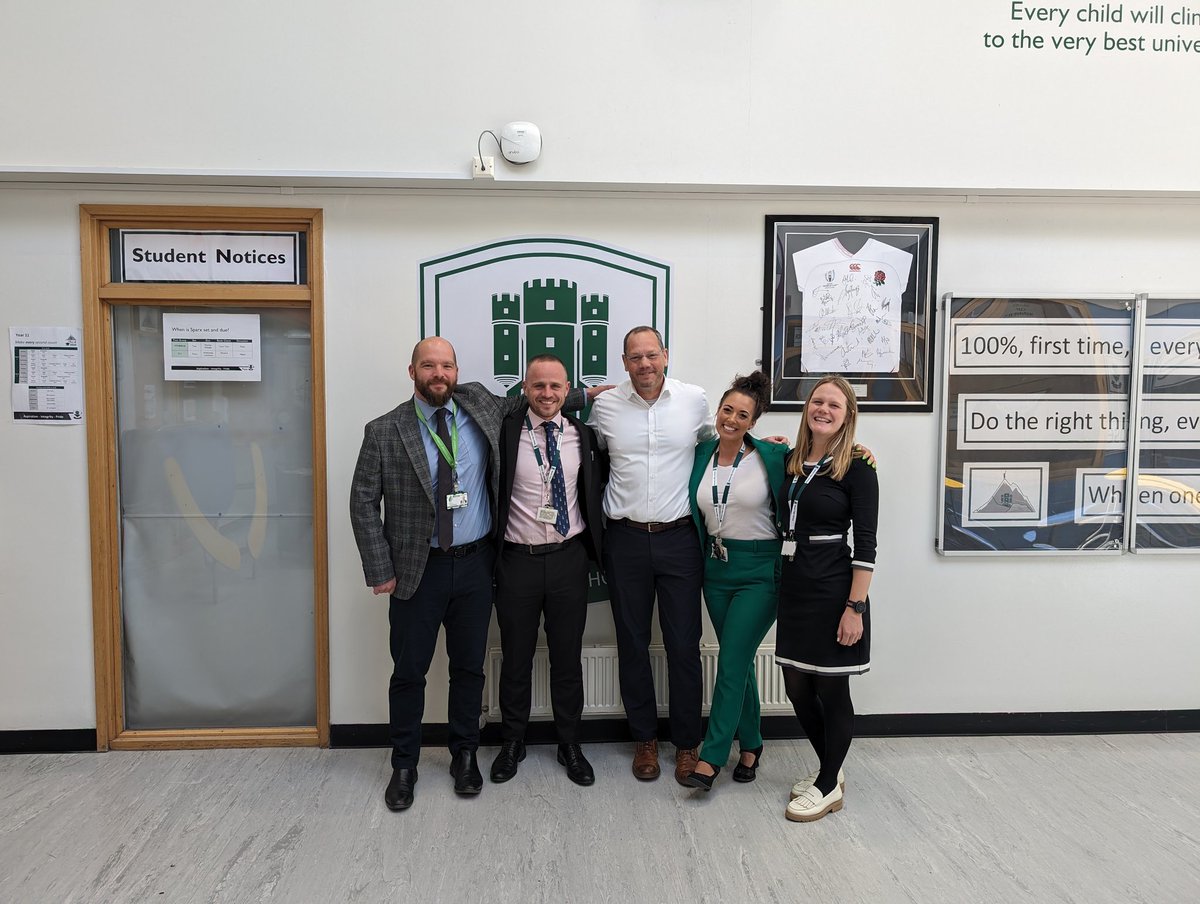 Still can't get over meeting <a href="/Doug_Lemov/">Doug Lemov</a> 🤩 A fantastic visit to Blaise and a brilliant PD talk at GA for our <a href="/GreenshawTrust/">Greenshaw Learning Trust</a> family! <a href="/NabarroNat/">Nat Nabarro</a> @JoeAmbroseGLT