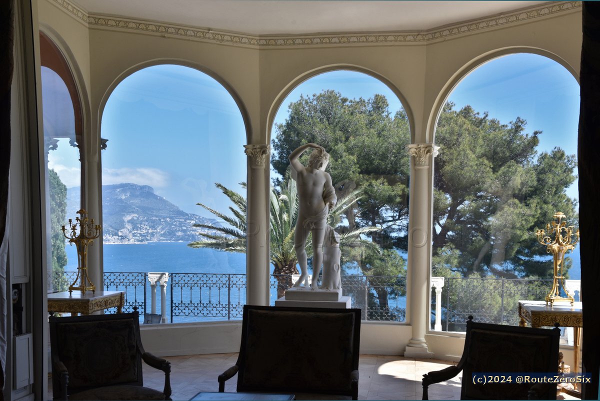 Vue sur le Cap d'Ail et la Tête de chien depuis le salon de la Villa Ephrussi de Rothschild à Saint-Jean-Cap-Ferrat

#villaEphrussi #CapFerrat #CapdAil #SaintJeanCapFerrat #CotedAzurFrance #AlpesMaritimes #NiceCotedAzur #FrenchRiviera