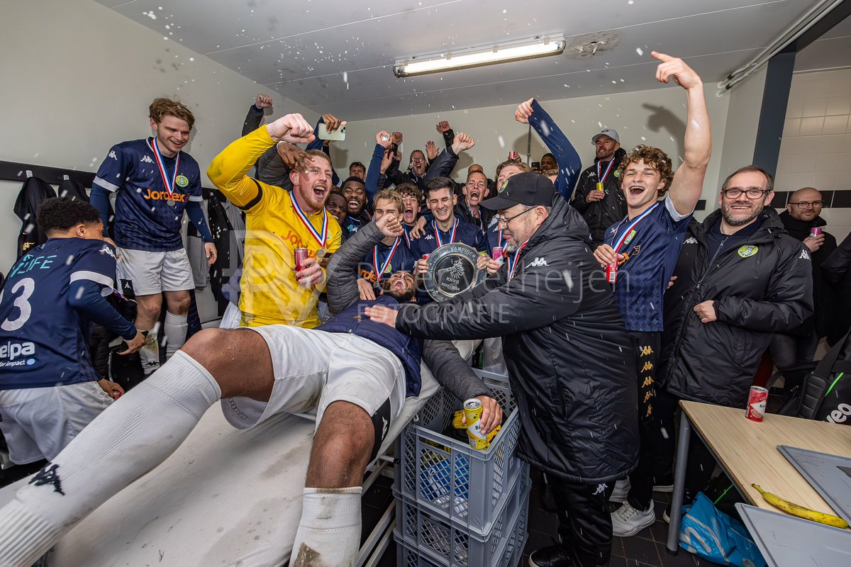 pverheijenfoto's tweet photo. Van harte gefeliciteerd @vv_ASWH met het behalen van het kampioensschap @vvzwaluwenvld #aswh # vvzwaluwen #vierdedivisie https://t.co/oU5fJjBYdd