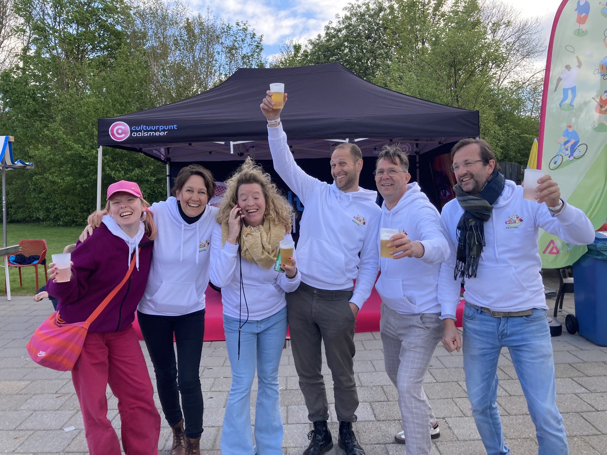 Was een mooi feestje gisteren, het Sport &amp; Cultuur Festival bij <a href="/zwembaddewaterl/">Zwembad de Waterlelie</a>  Dank aan alle mede-organisatoren, collega’s, bezoekers, de zon, de muziek, de sfeer en voor alle mooie nieuwe verbindingen! 

#buurtverbinder @participeamstel #kudelstaart #aalsmeer #topvrijwilliger