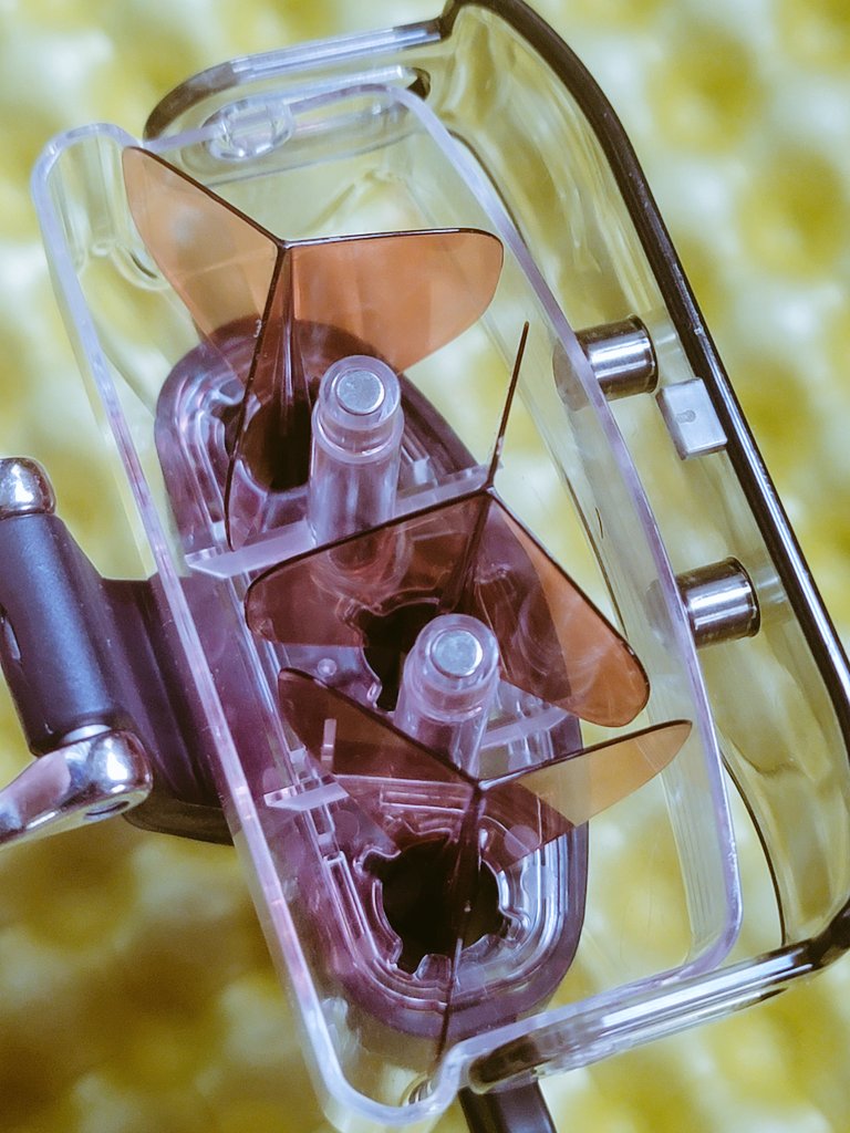 sunagimo_photo's tweet photo. CONDOR AXE120のケースでお困りの方。
他社ケースですが、コスモダーツのcase-xであれば無加工で無理なく収納できます。
蓋もちゃんと締まります。
アクセサリーを付けるところが無いのでサブポーチかcase-xホルダー必須かと思います。
#AXE120 #ダーツ https://t.co/3Q0f04hlO2