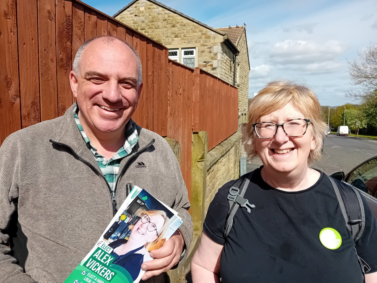 Great canvassing session in Crosland Moor & Netherton Ward with @AlexVickers72 yesterday. Growing support for @TheGreenParty