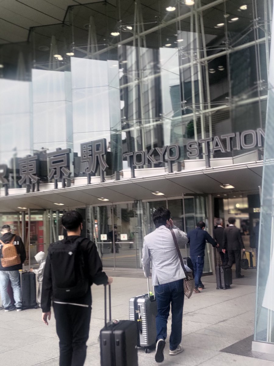 T1 | EDGE tweet media