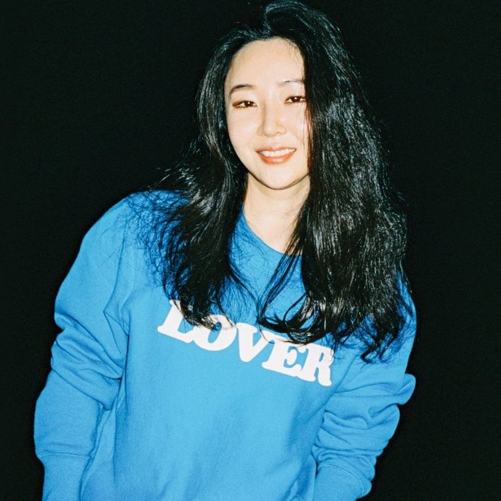 viraltakes's tweet photo. HYBE has reportedly asked Ador CEO Min Hee Jin to step down after suspecting that she was trying to make ADOR independent. https://t.co/hZTtr8ICMu