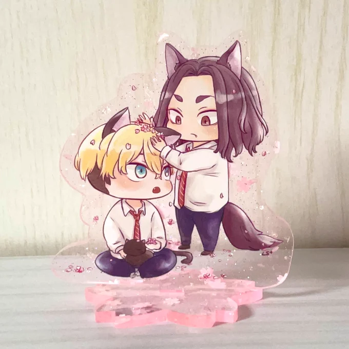 のアクスタ届いた〜〜〜〜〜!!!めっちゃかわいい〜〜〜〜〜!!!!でも私のスマホのカメラ壊れてて全然上手く撮れない〜〜〜〜〜 