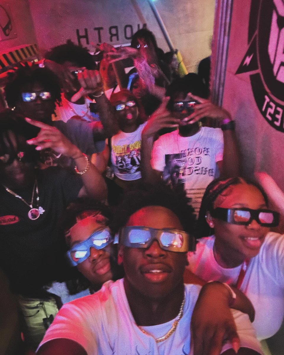 thechiyomichiko's tweet photo. Gr☆dbash was a success ! #GradBash2k24 https://t.co/3cvhLBW5SO