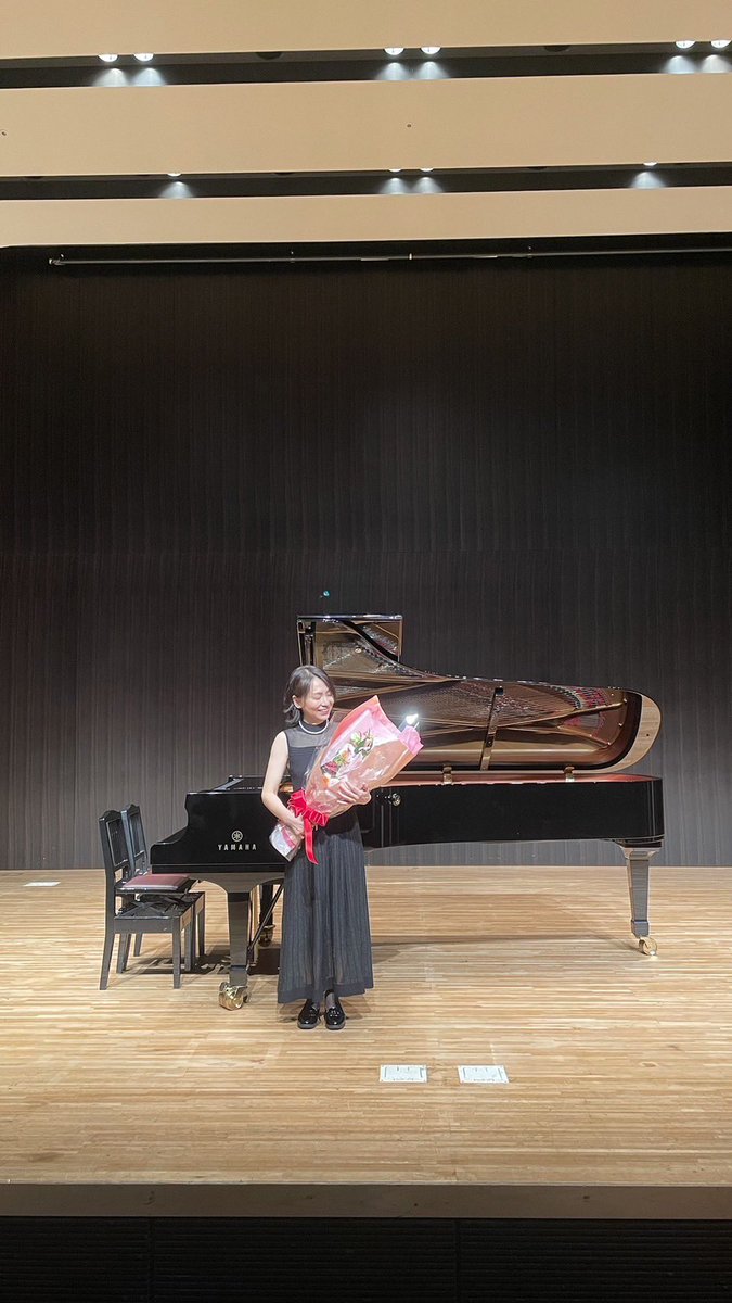 harukasyuko's tweet photo. ピアノ発表会🎹2024.4.21
音楽がみんなの心の栄養、慰め、支えとなりますように🎵
人と比べることなく、それぞれの歩みで楽しく続けていって欲しいと思います。素晴らしい演奏ありがとうございました。また気持ち新たに精進します。
大変良く出来ました🏅💐
立派でした👏
#ピアノ発表会 https://t.co/Iwc93QRGD2