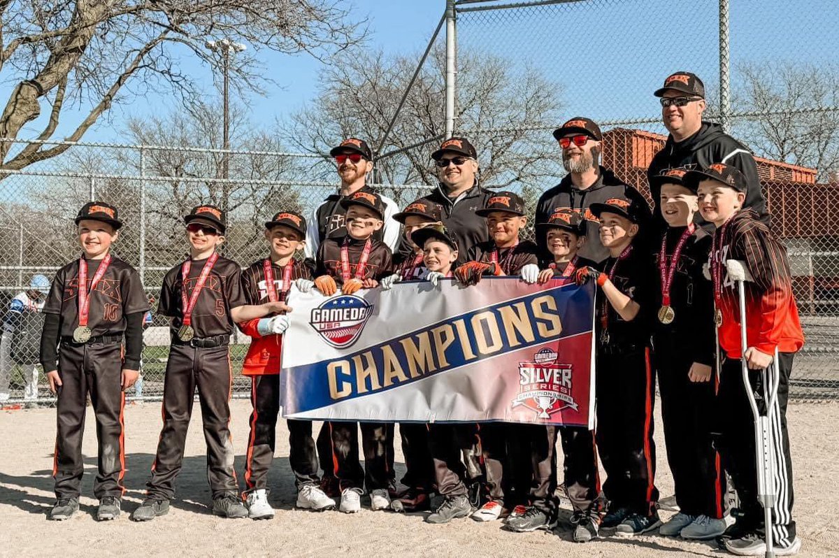 kdinger21's tweet photo. A chilly, but solid weekend in Loves Park for the @GameDayUSA Silver Series tourney. The @StixThunderStix 9u team came away as champs after going 4-0. Trailing by 1 going into the last inning, these boys battled and walked it off. No quit in this team. #freeportstix #stixfamily https://t.co/u0oIgqm0em
