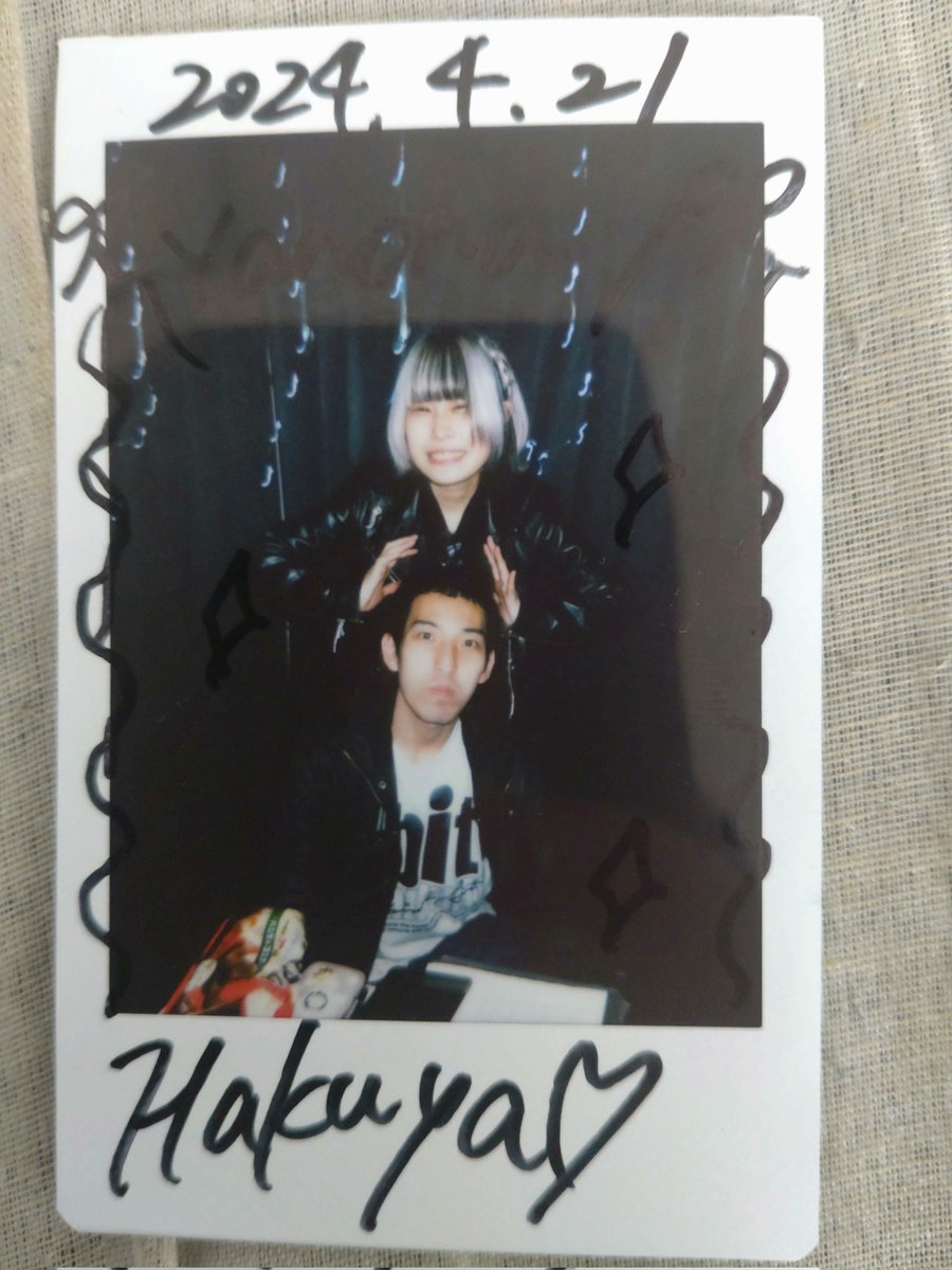 V4skyCat's tweet photo. 前世のグループの時にガッツリ絡んでて、ソロ初デビューだからライブ行って来た♪笑
相変わらず、話やすくて可愛かった(^^)
不定期でまたやるみたいなので、またライブ見たい♪
#Hakuya https://t.co/Iin0ugTvvf