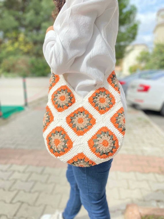 Elevate your style with our Knitted Totes! 🧶✨ Shop our cozy collection online and add a touch of warmth to your look. Perfect for carrying your essentials in style. Shop now and stay chic wherever you go! 🌟🛍️ #KnittedTotes #FashionEssentials