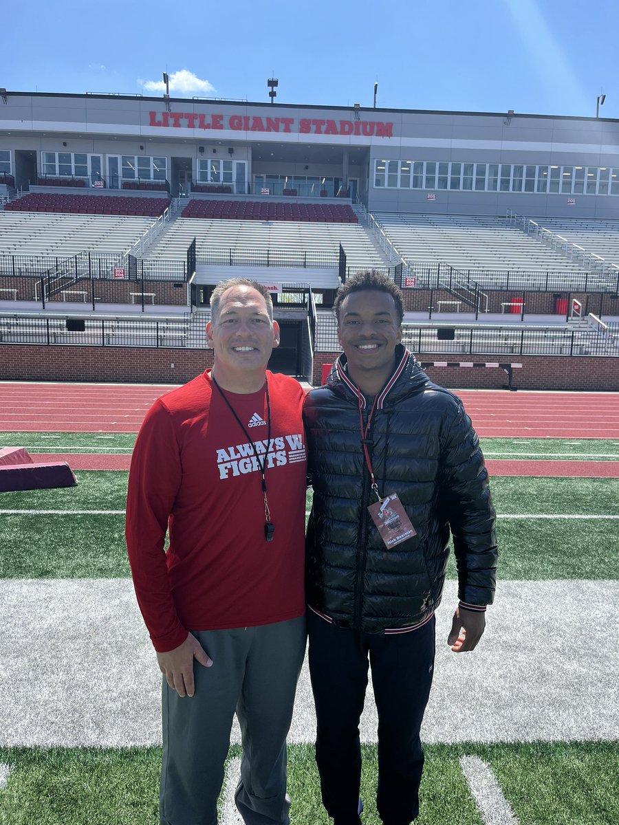 nick_dearman7's tweet photo. Had a great time today at Wabash College. Thank you for the opportunity @WabashFB @coachgilbert10 @Kyle_RayHCS @Kennedy__Hill https://t.co/FtL8dHCJtP