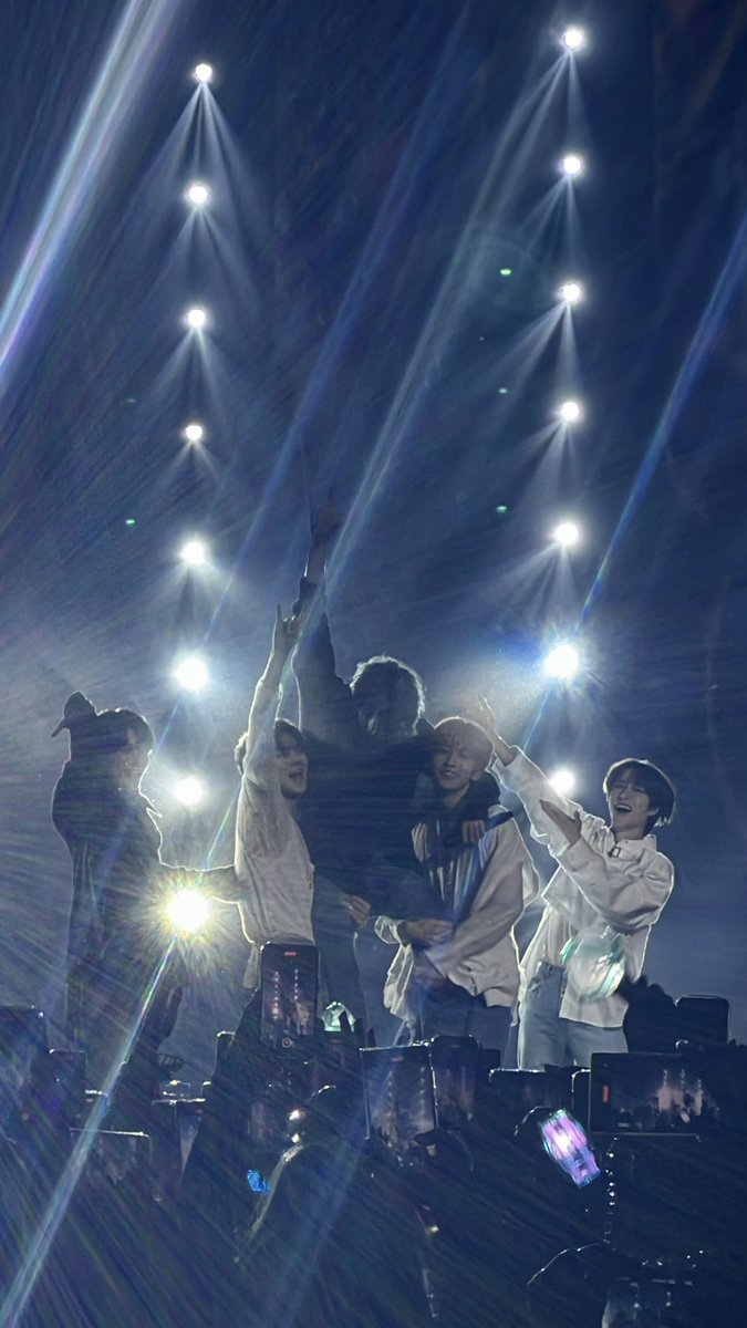 m111nan's tweet photo. tomorrow x together
#TXT #TOMORROW_X_TOGEHTER https://t.co/uGlWKr0RiC