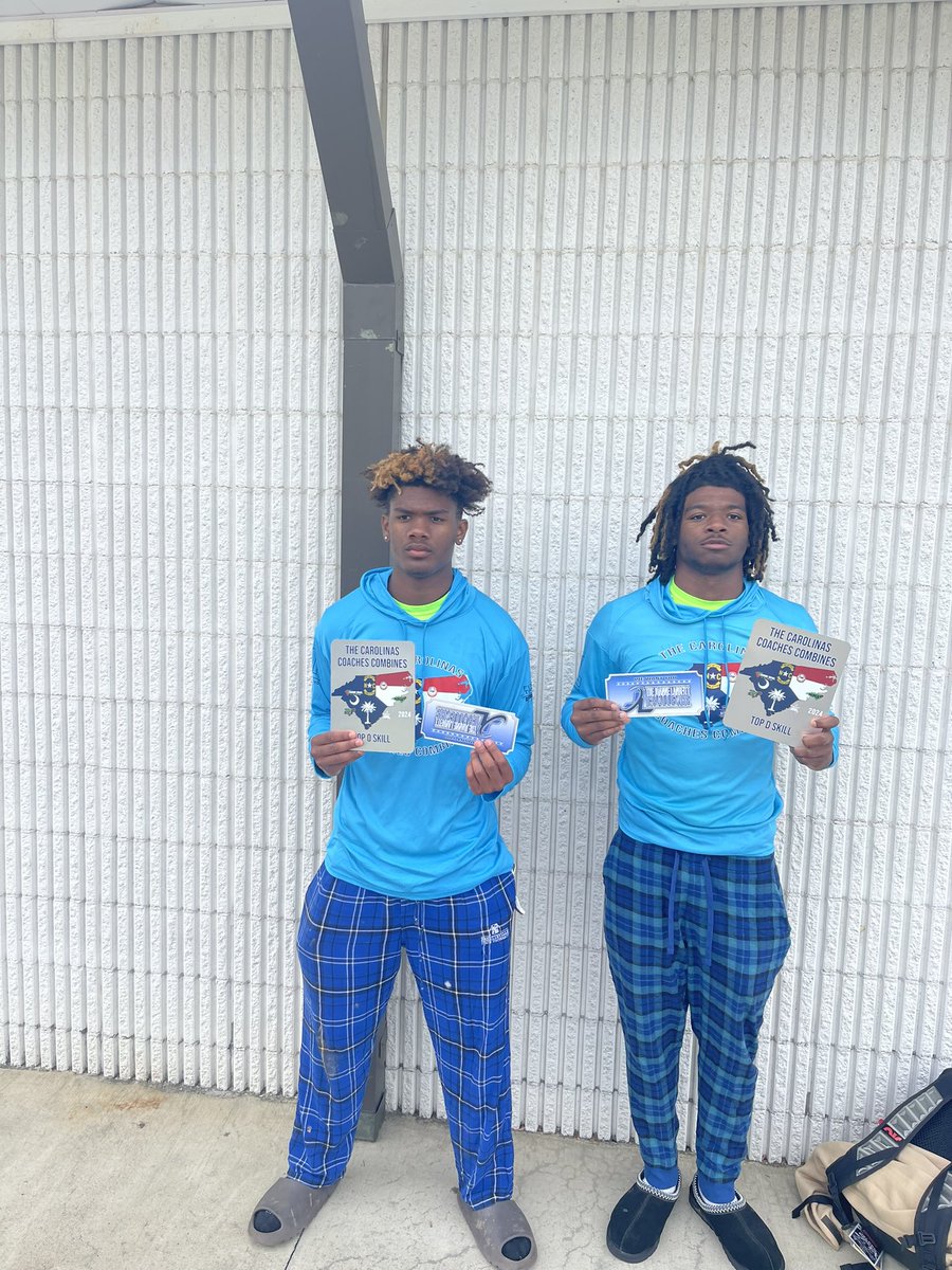 JaleelParker_'s tweet photo. Enjoyed my time in Asheville today at the Carolina Coaches Combine and was named the top defensive skill player and earned an invitation to the Joanne Langfitt Challenge @JohnsonLambe @CoachesCombines @MrCoachRandolph @Coach_G32 https://t.co/TGKbF9NI9A