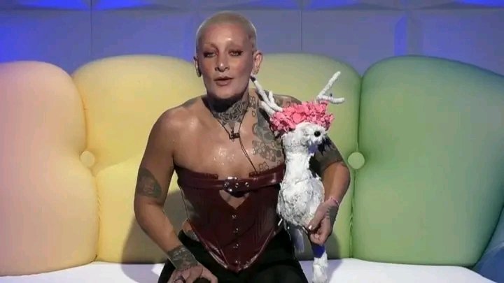 TENDENCIASok's tweet photo. TE GUSTARÍA QUE #FURIA SEA LA GANADORA DE #GranHermano ???

SI 👉 RT

NO 👉 FAV https://t.co/EnMfj1ayhp