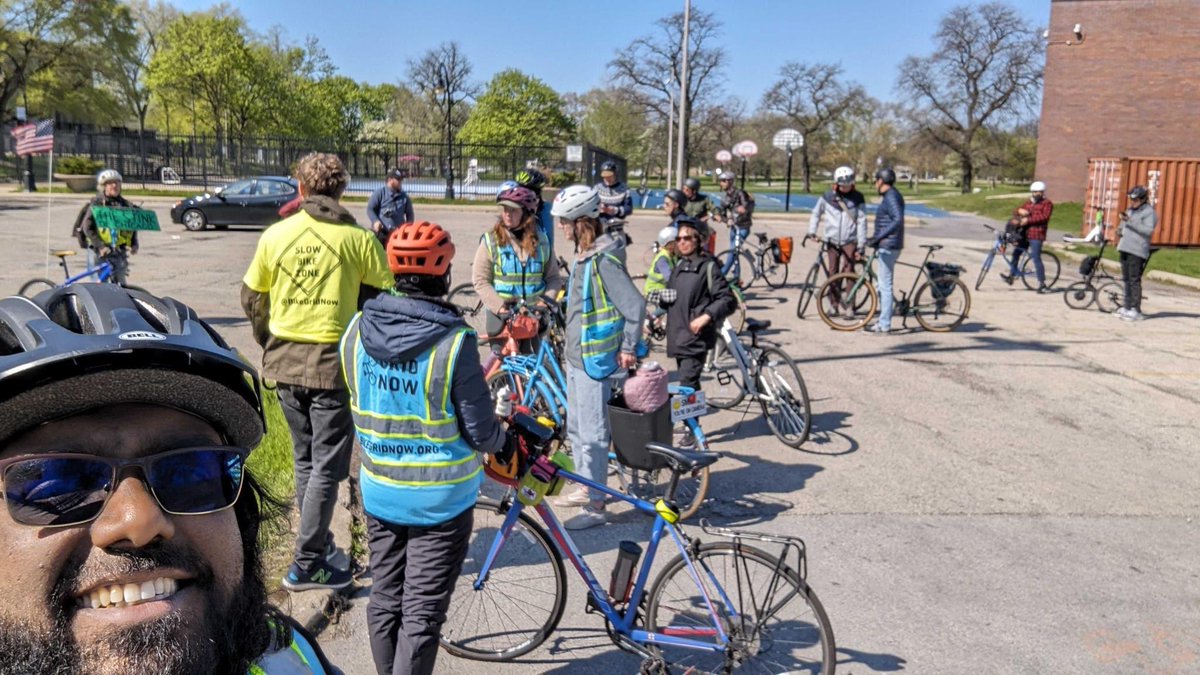 Thank you to everyone who joined us for our 2nd annual Pedal for the Planet event to celebrate the start of Earth Week & Earth Day tomorrow Grateful for @bikegridnow & @CTULocal1 climate justice committee working together for a safe & connected bike grid, parks, & green schools
