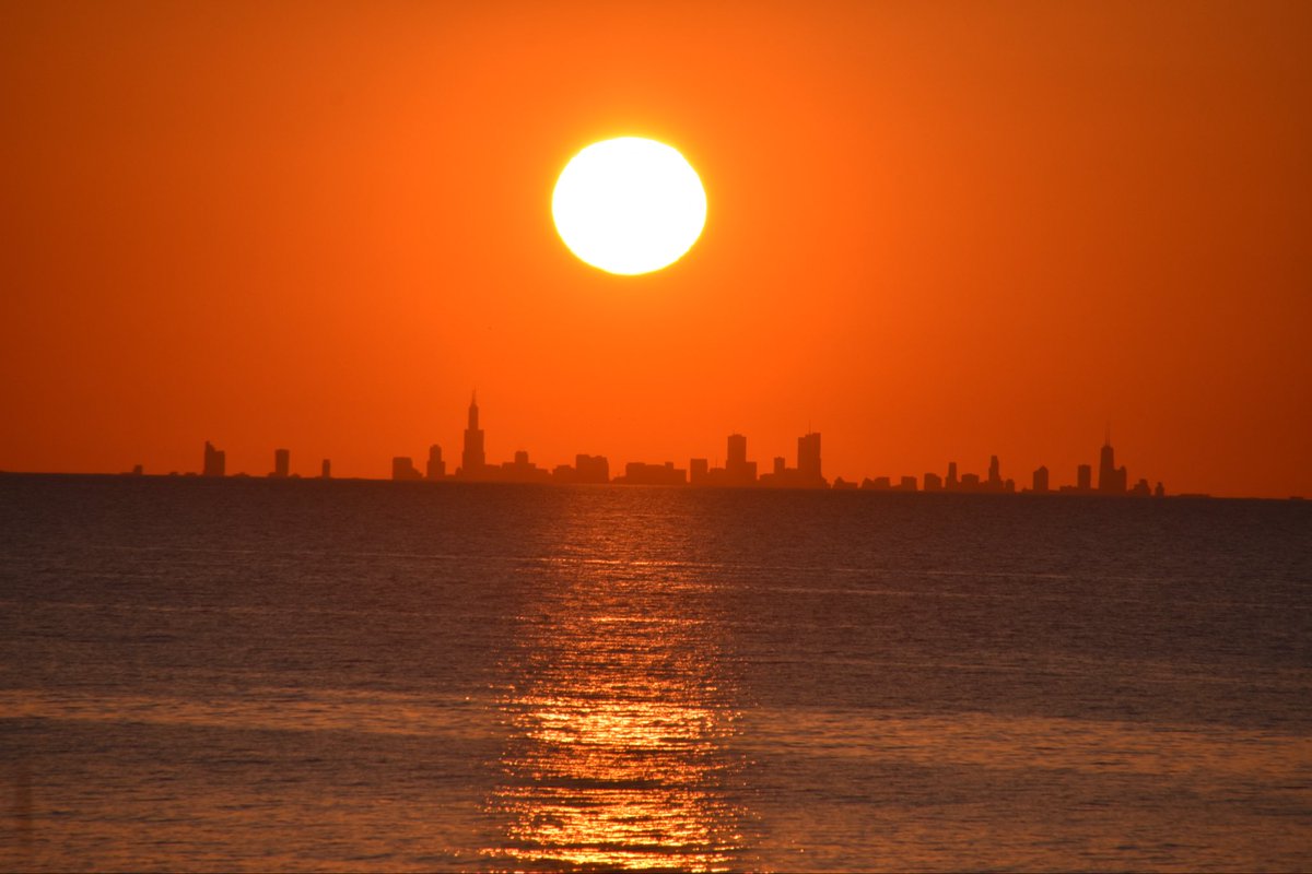 Taken tonight from Michigan City in honor of <a href="/Chicago_Police/">Chicago Police</a> Officer Luis Huesca. 
<a href="/CPD_Media/">Chicago Police Communications & News Affairs</a>