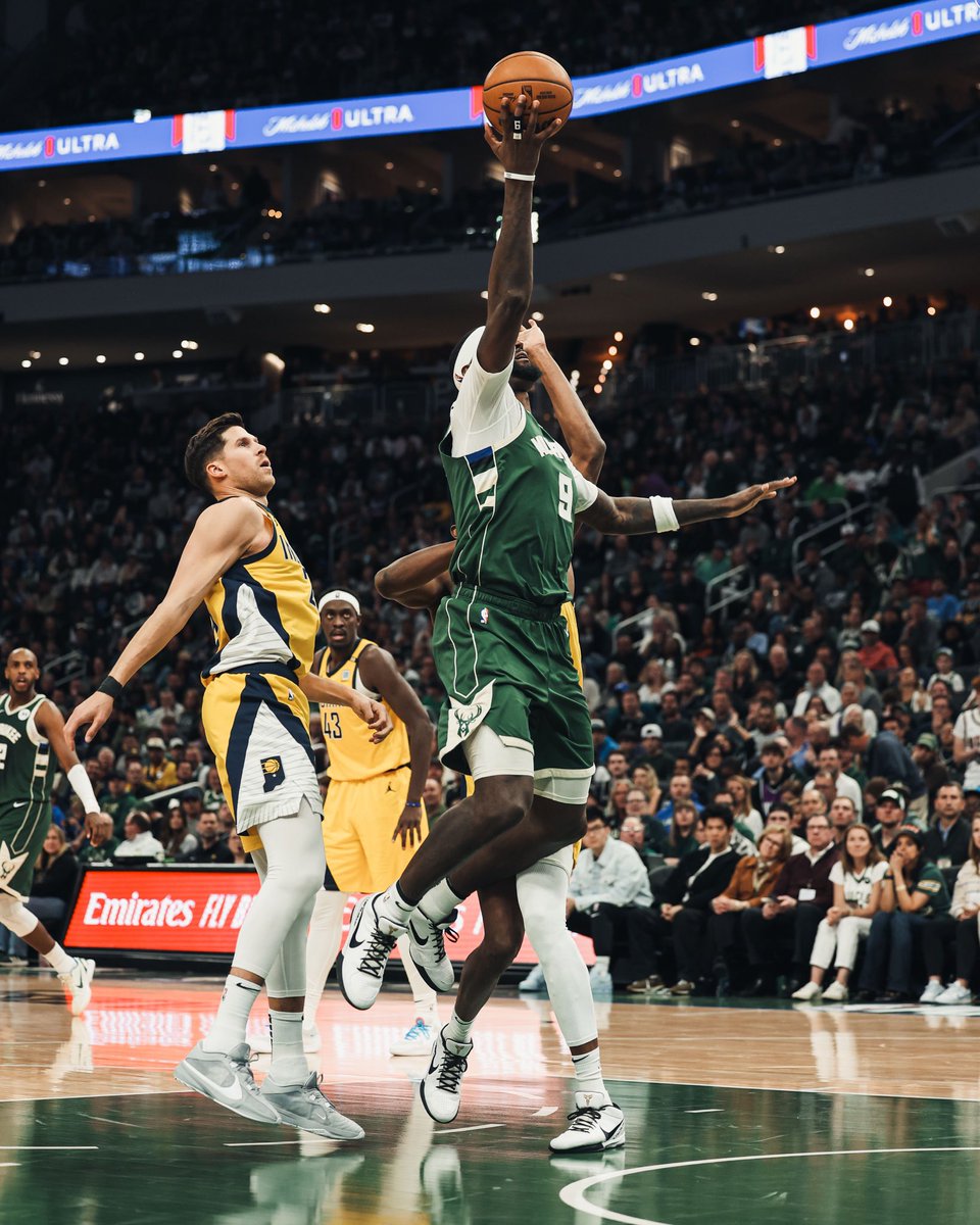FiservForum's tweet photo. Sunday Funday. 🦌🔥 #FearTheDeer https://t.co/8i3DRi1IpA