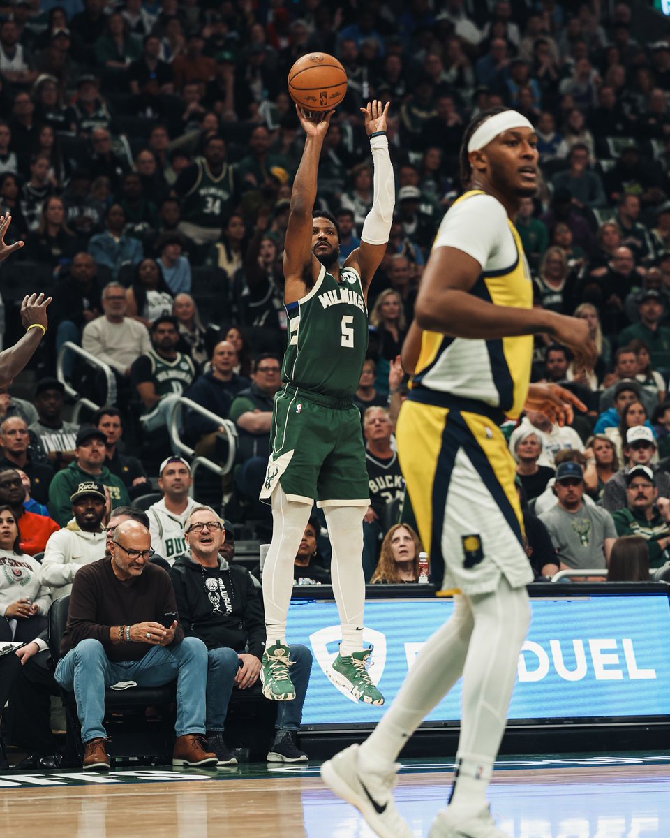 FiservForum's tweet photo. Sunday Funday. 🦌🔥 #FearTheDeer https://t.co/8i3DRi1IpA