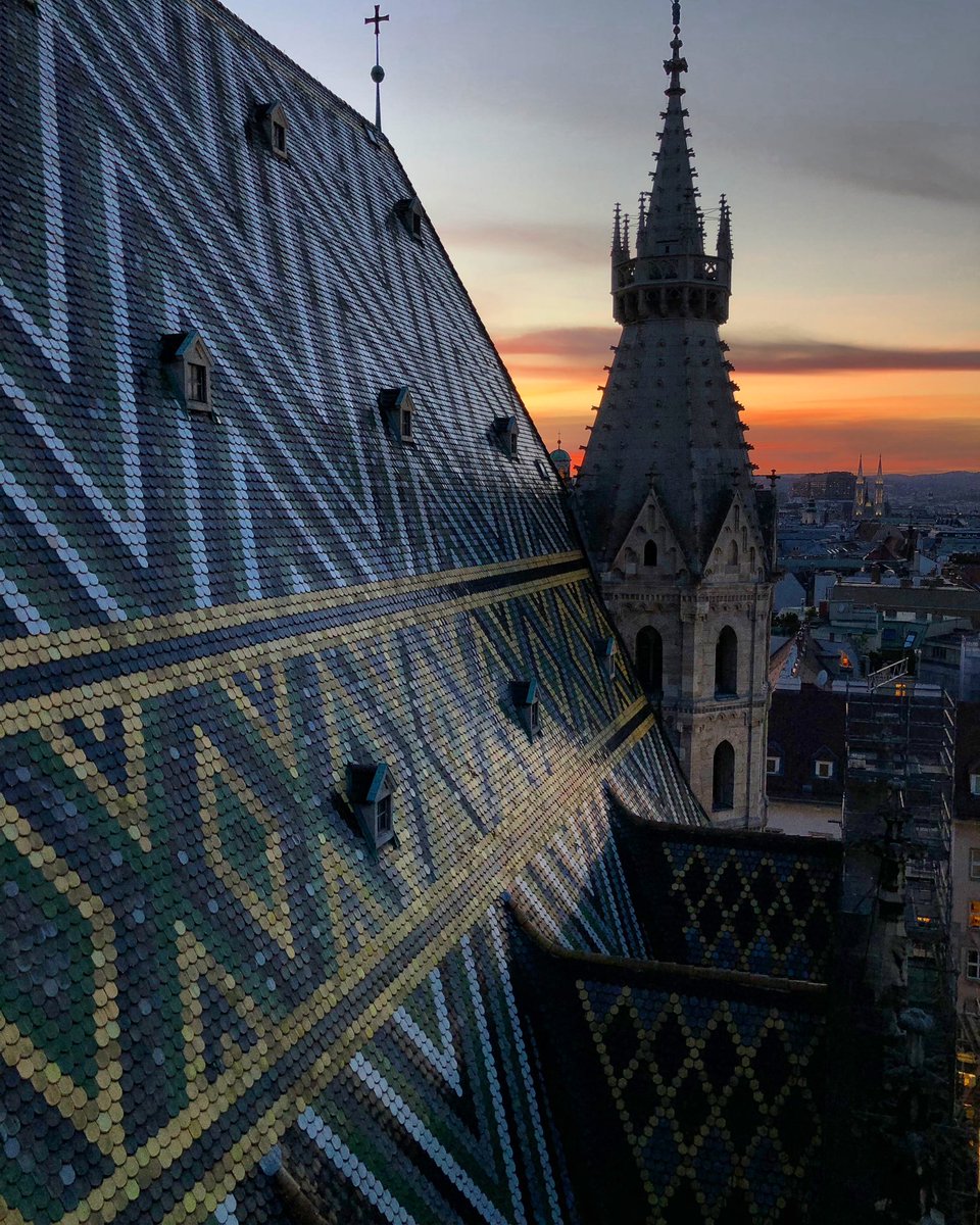 #sundaysunset 
#Stephansdom