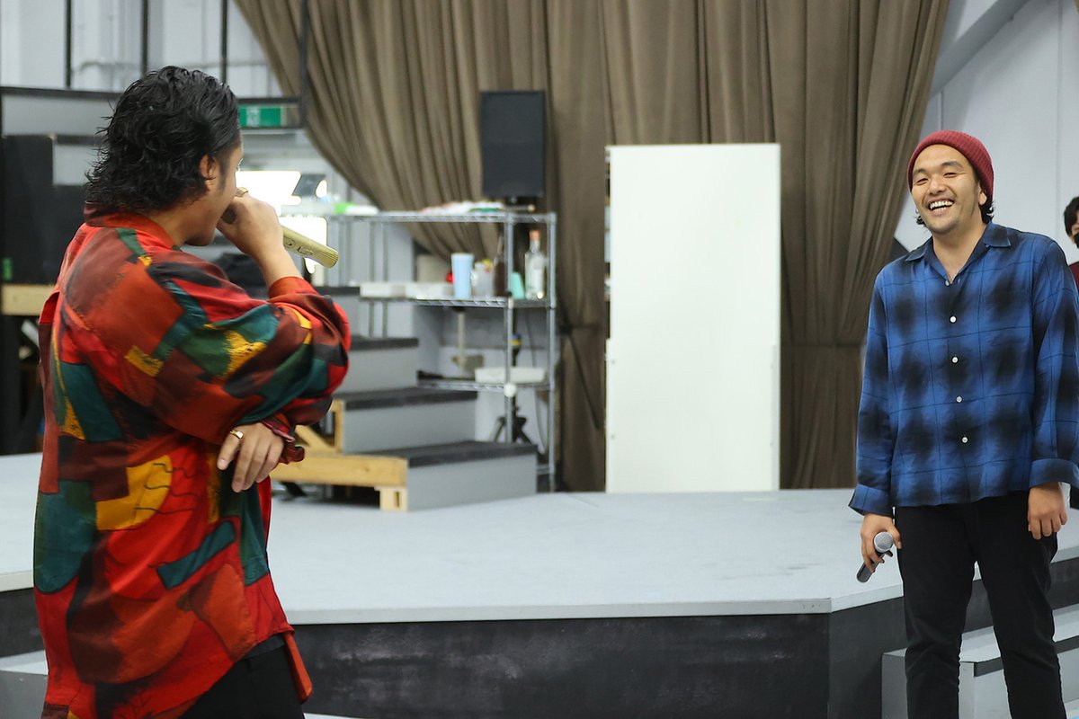 edgelinetokyo's tweet photo. 見取り図・盛山晋太郎ゲスト出演舞台『パリピ孔明』ラップ稽古場公開!【写真25枚】 https://t.co/P2OPPrHYmz
藤田玲、岩田陽葵からもラップシーンのコメント掲載
#パリピ孔明 #盛山晋太郎 #見取り図 #KingBoy #アケガラス #石田明 #NONSTYLE https://t.co/CKr8sM8aZi