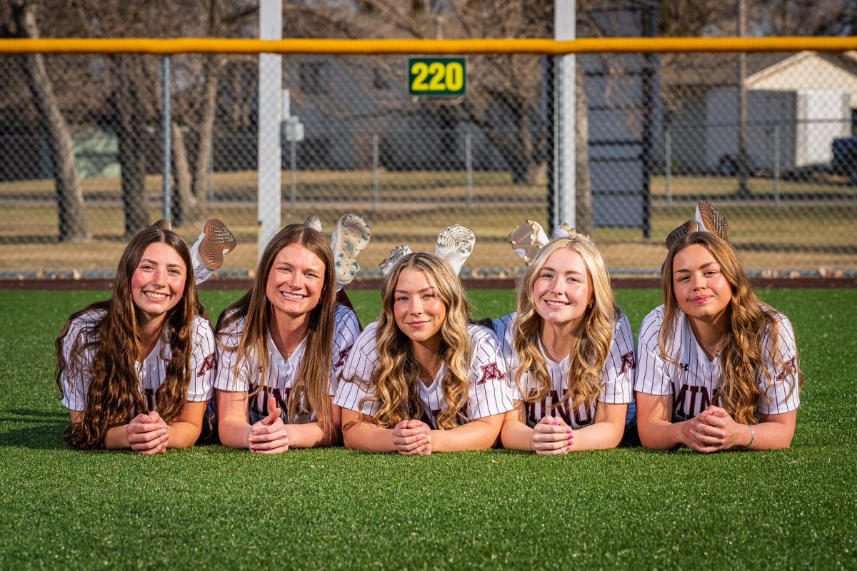 MHS Fastpitch Seniors #SeniorSunday #Classof2024 @ArbautPhoto @falcon_tayler #gomajettes