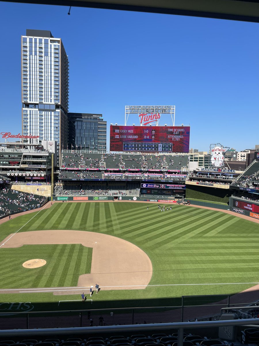 Cprekk35's tweet photo. Absolute blast music directing for my first twins game today! Truly grateful for this opportunity and I can’t thank everyone enough for the support over the years that got me here. Looking forward in the future to learn and grow as a music director further with the twins! https://t.co/oeJkMLKCBb