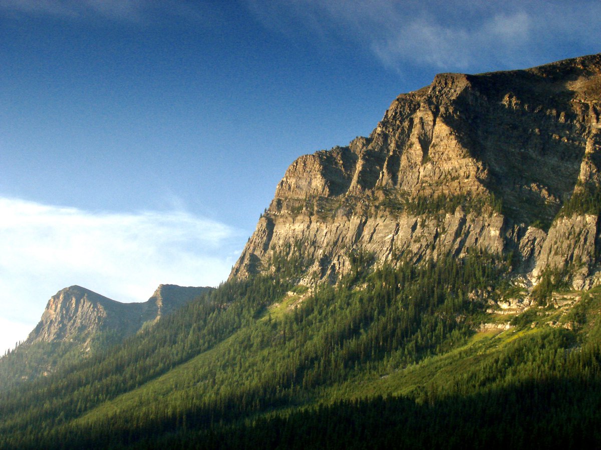 Happy National Park Week 🫠

#NationalParksWeek #EarthDay #RockinTuesday 

Banff National Park, AB